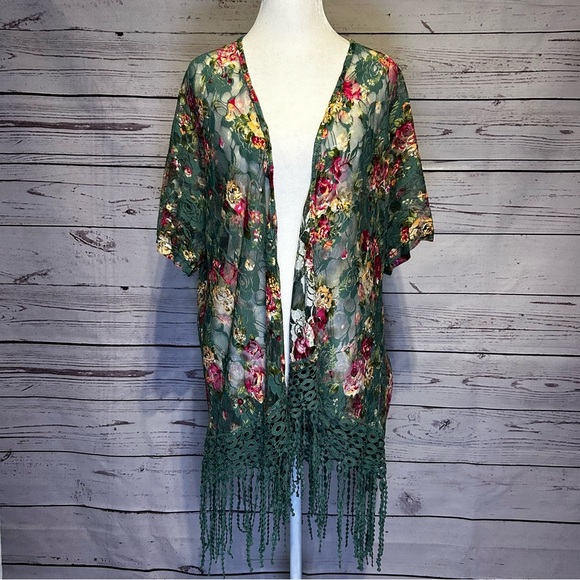 Sweet Rain Tops - Sweat Rain Floral Fringe Kimono Cardigan Size Medium | Green Lace Boho